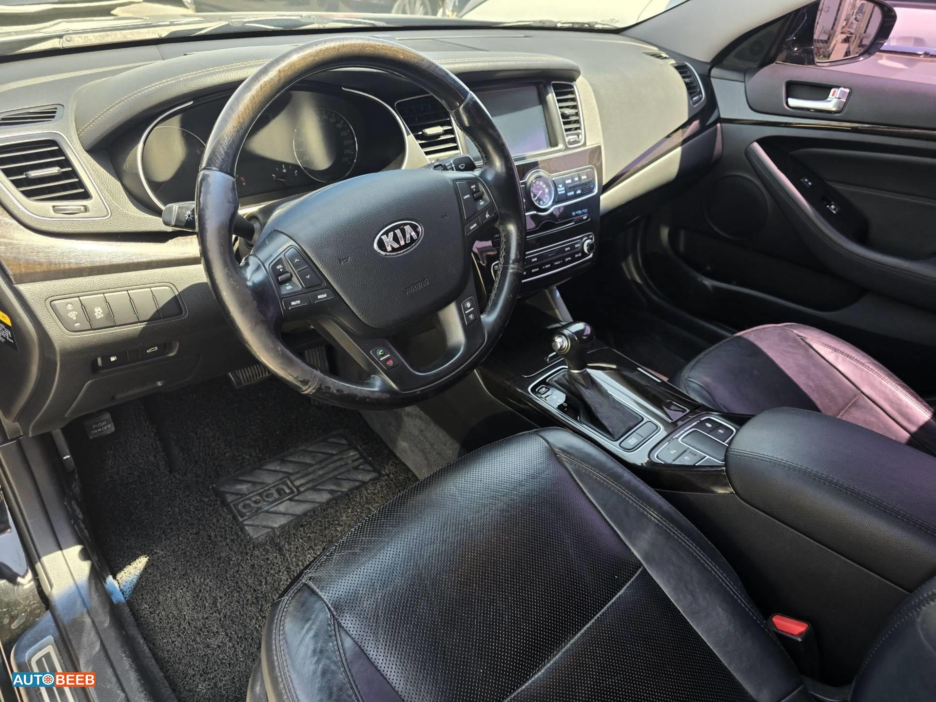 KIA Cadenza 2015