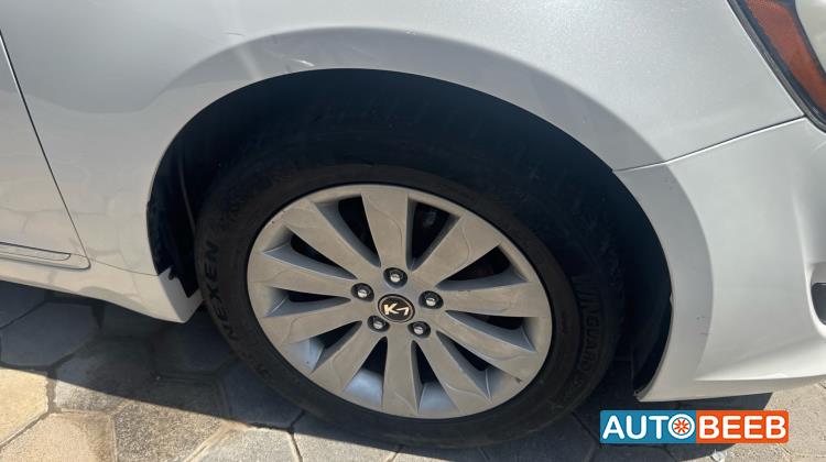 KIA Cadenza 2012