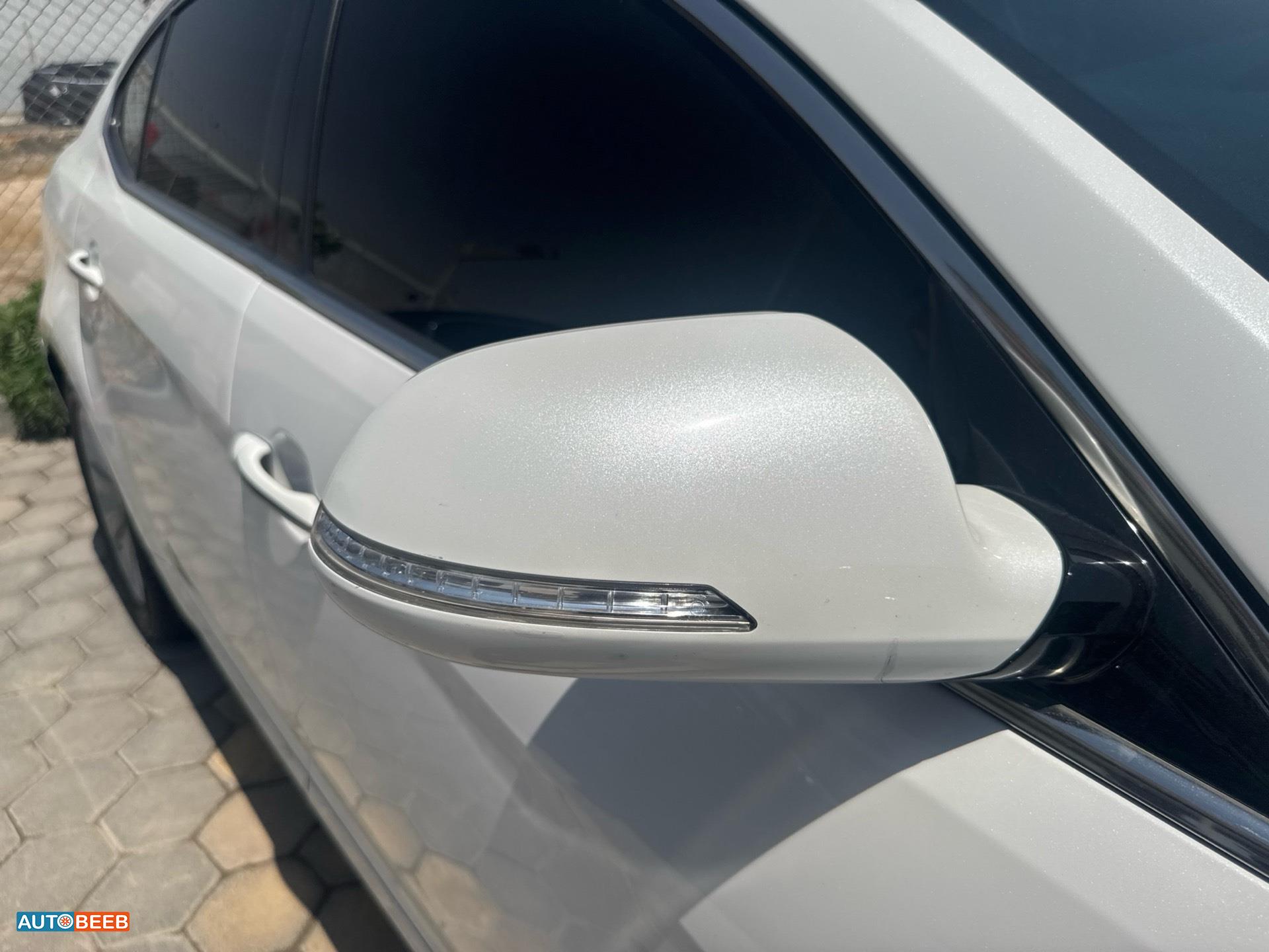 KIA Cadenza 2012