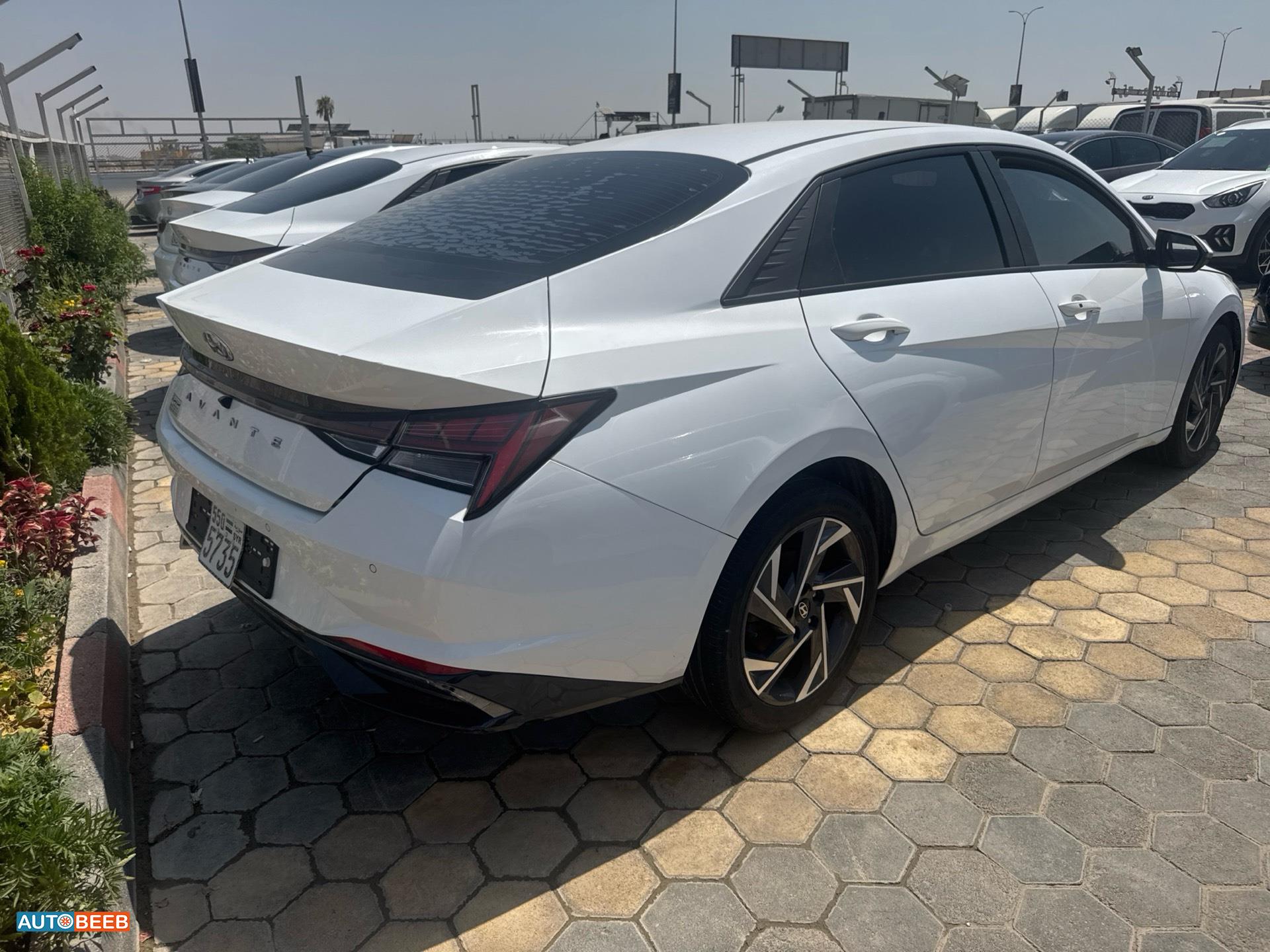 Hyundai Elantra 2021