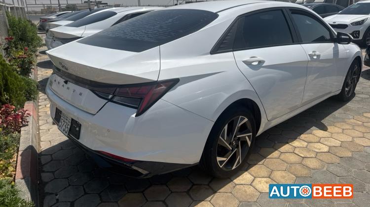Hyundai Elantra 2021