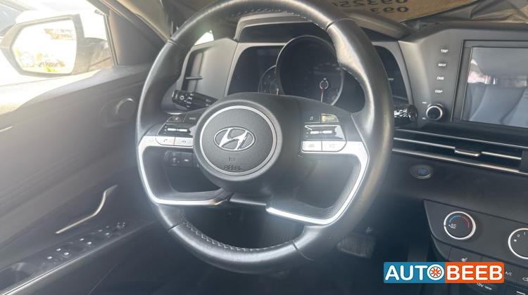 Hyundai Elantra 2021