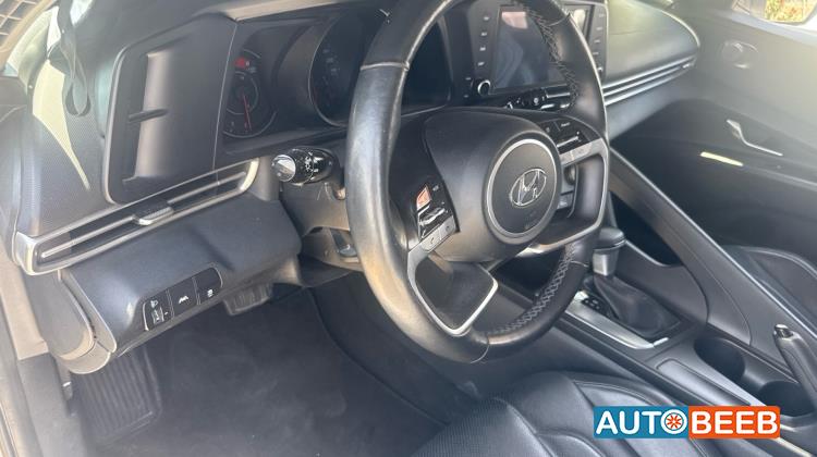 Hyundai Elantra 2021