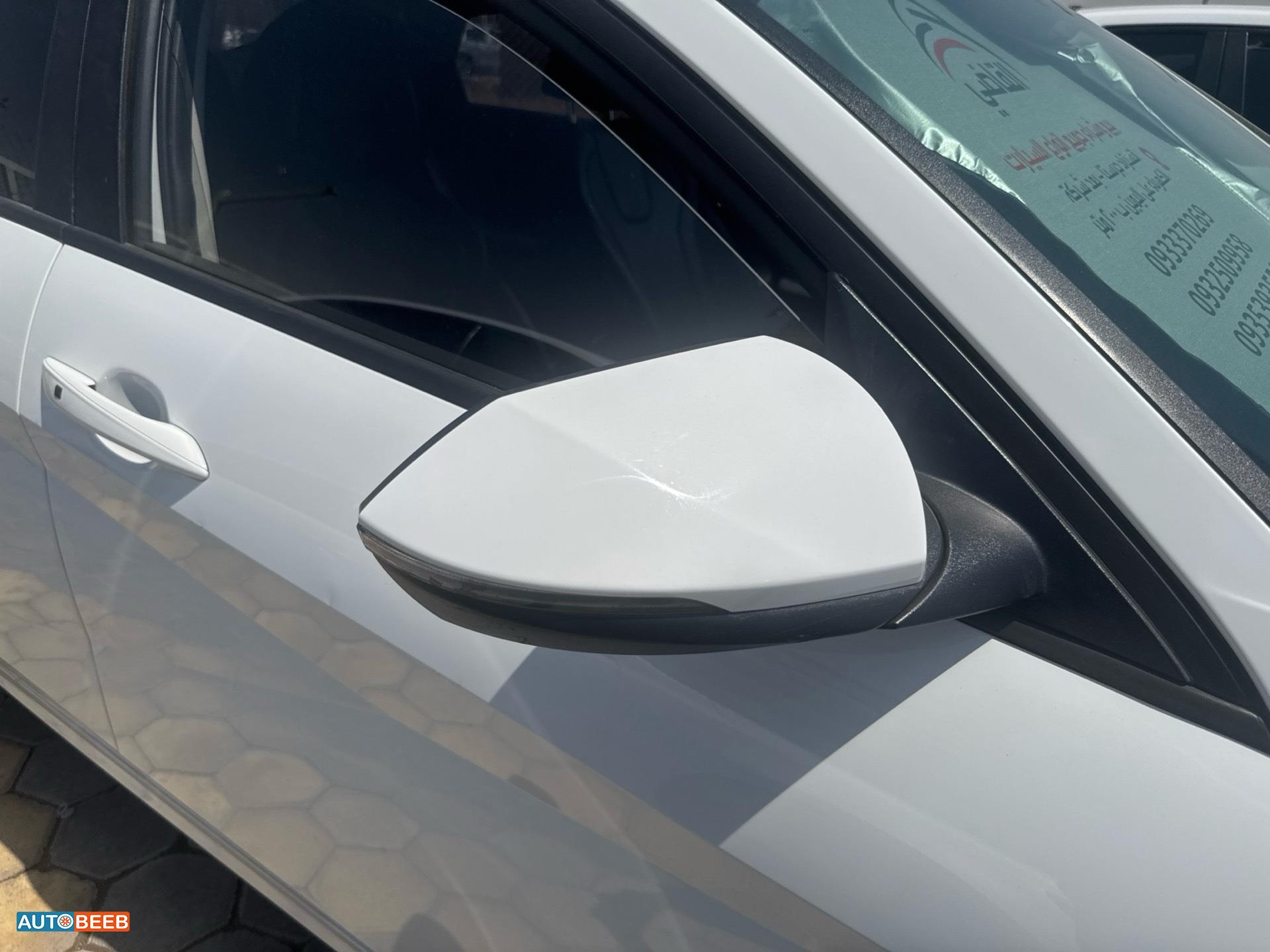Hyundai Elantra 2021