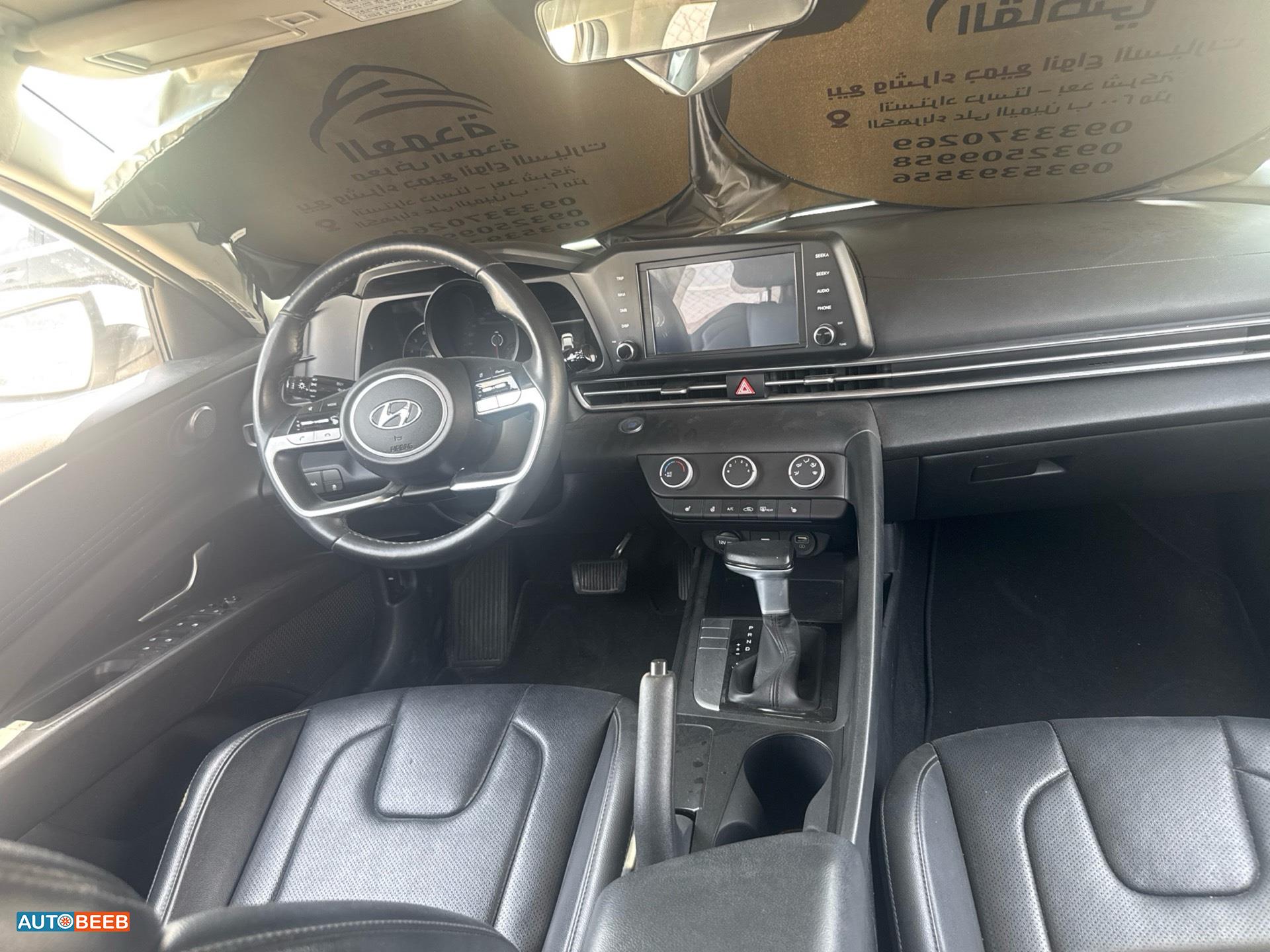 Hyundai Elantra 2021