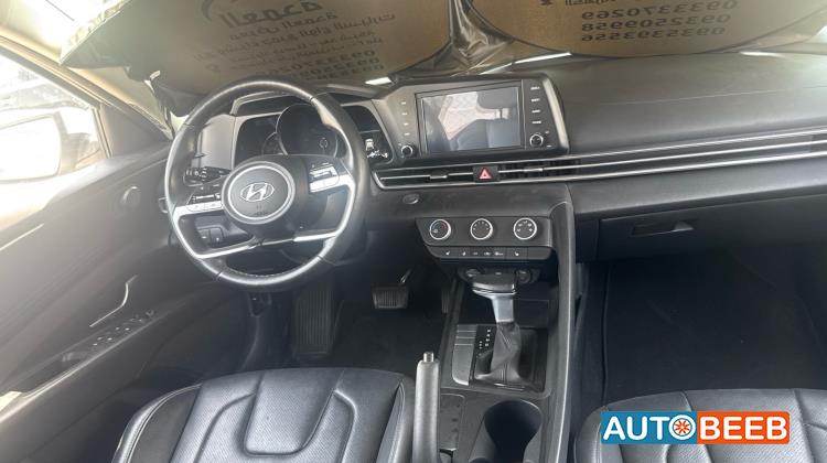 Hyundai Elantra 2021