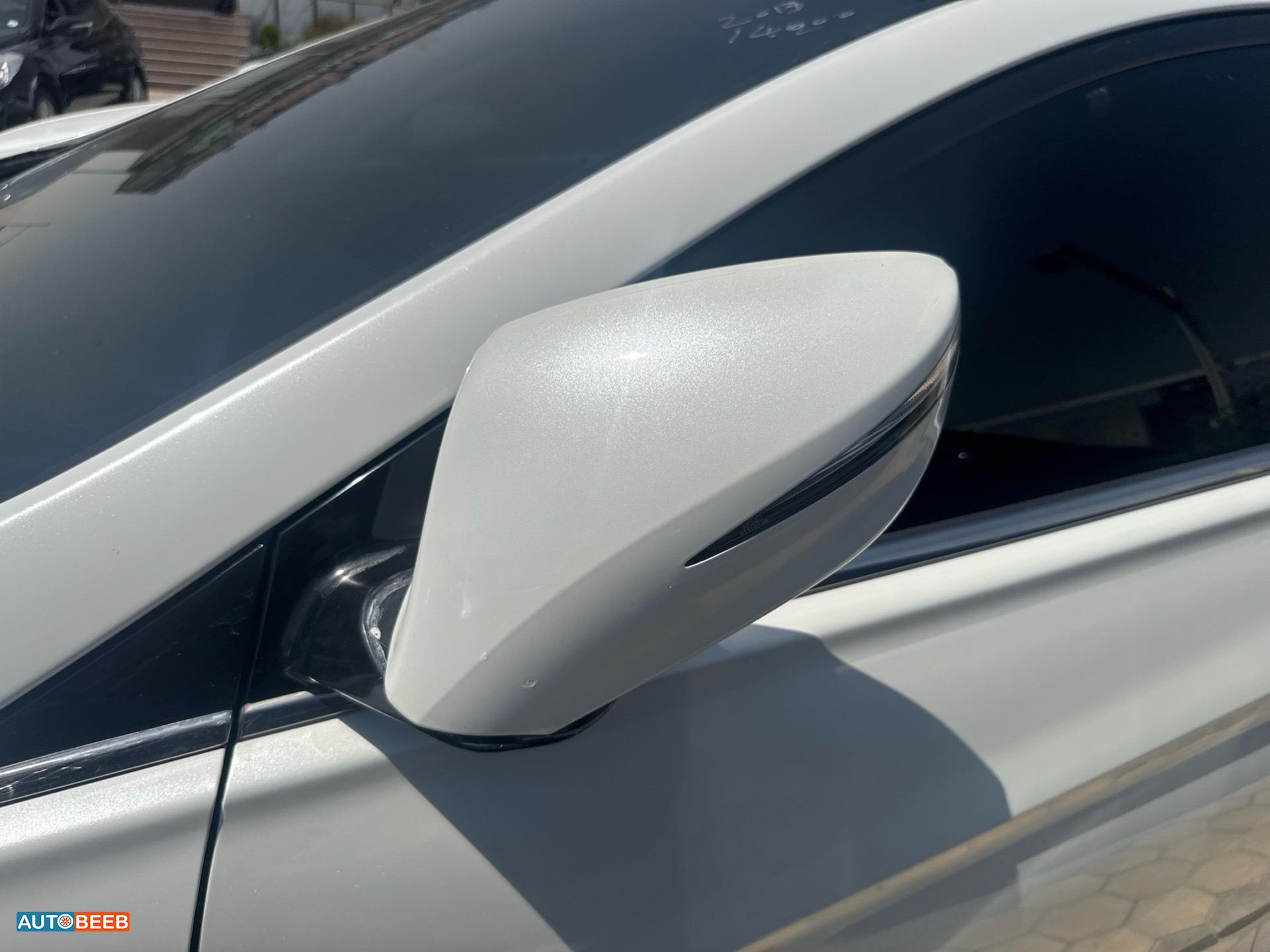Hyundai Sonata 2013