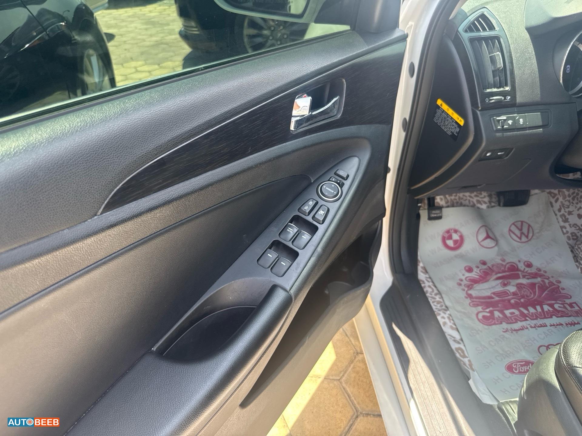 Hyundai Sonata 2013