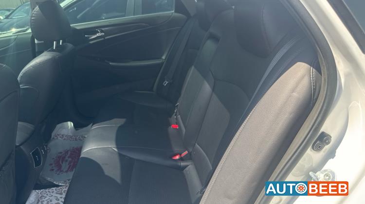 Hyundai Sonata 2013