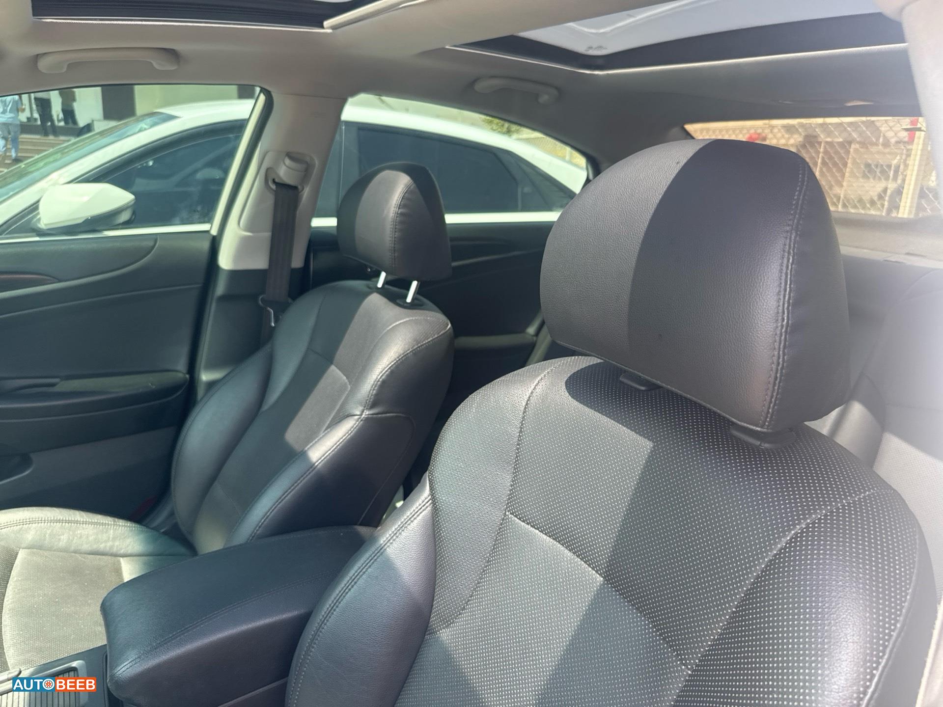 Hyundai Sonata 2013