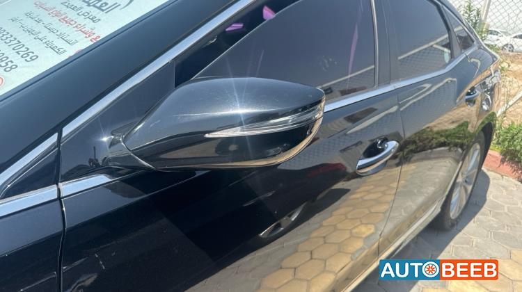 Hyundai Grandeur 2012