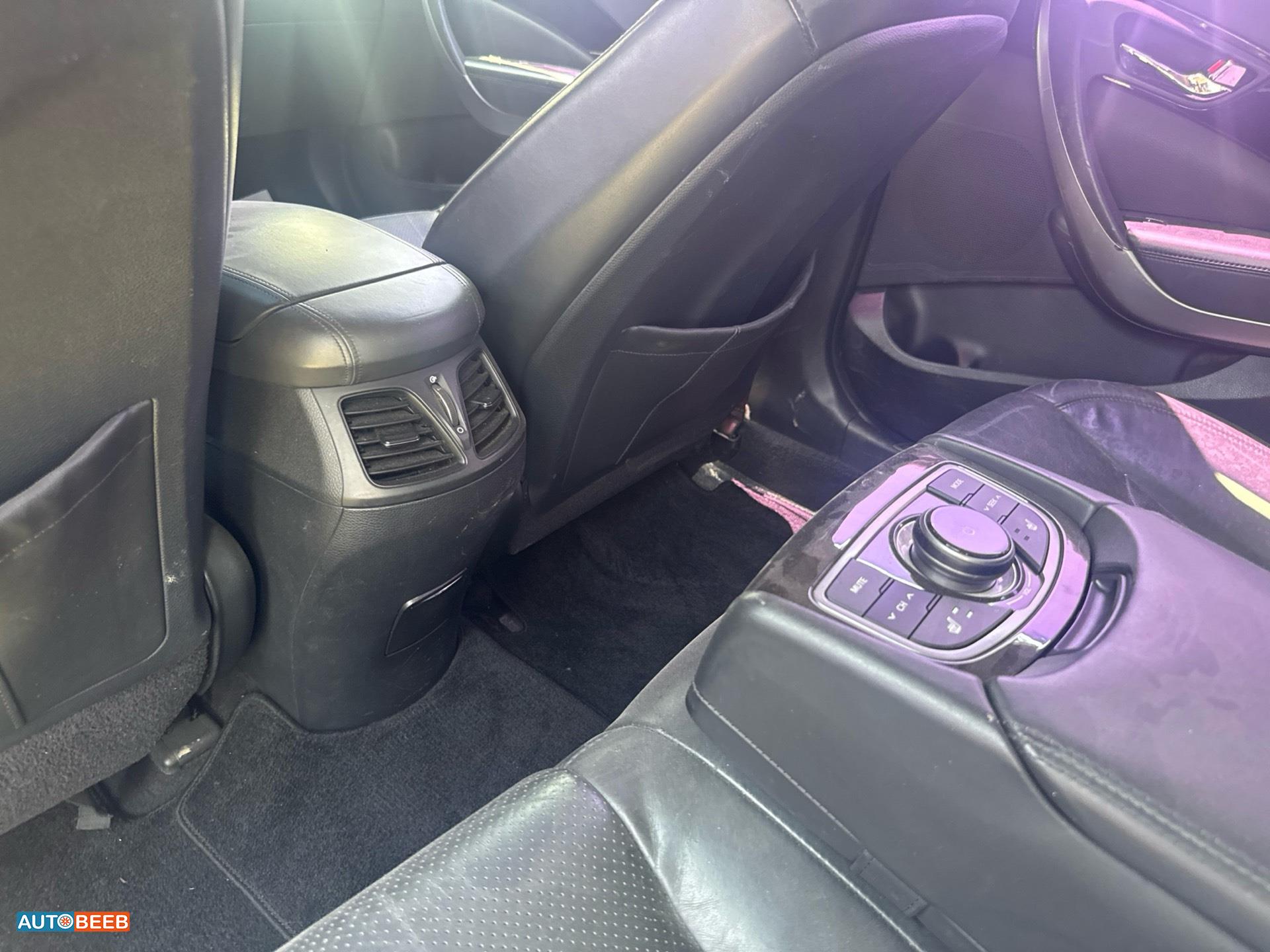 Hyundai Grandeur 2012