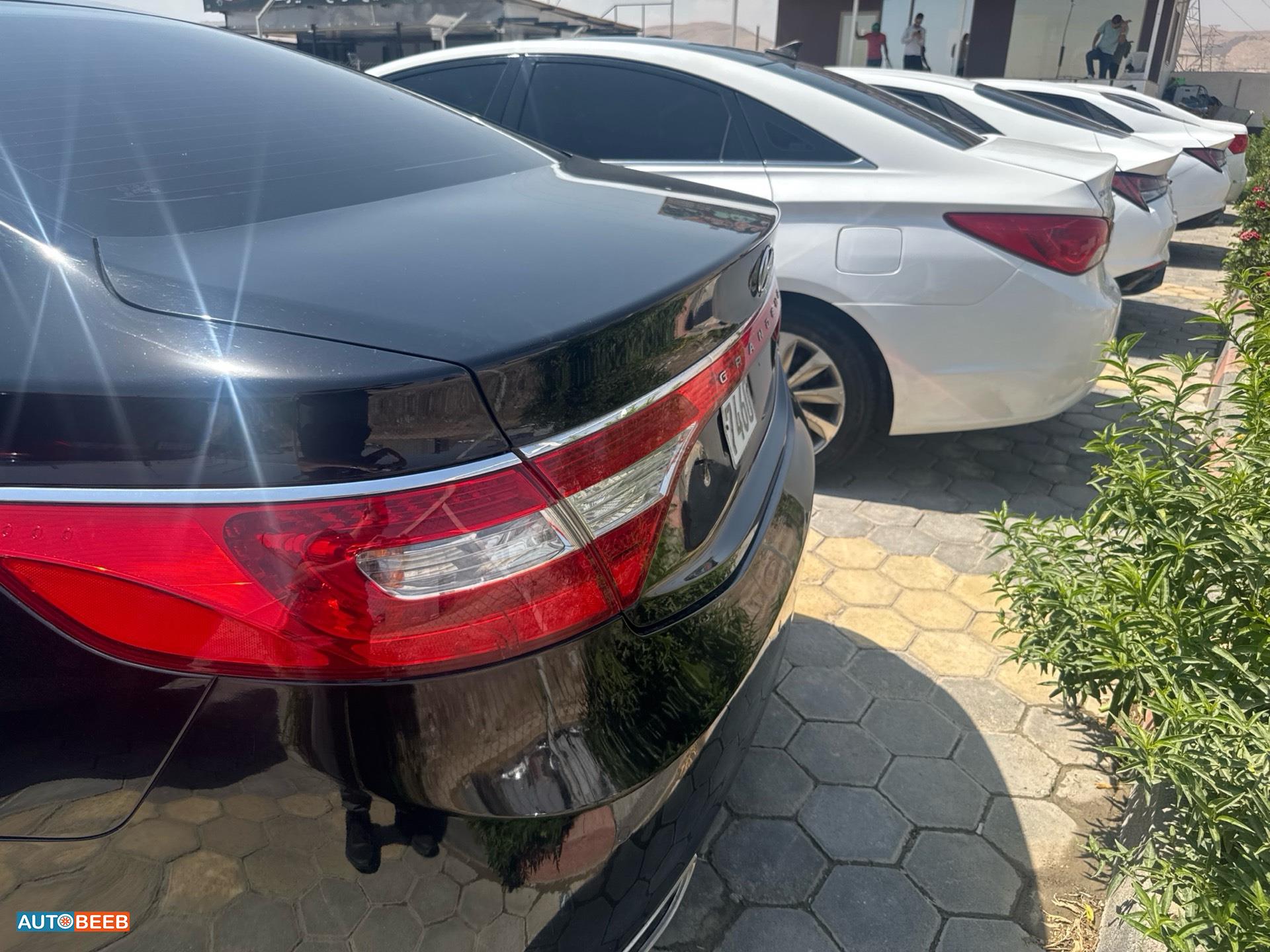 Hyundai Grandeur 2012