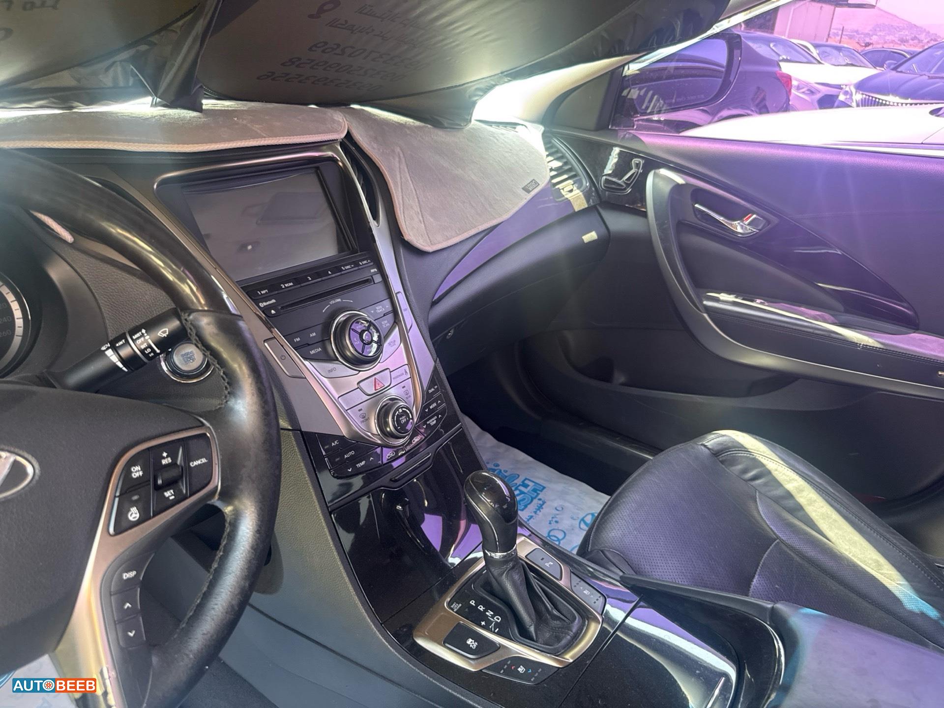 Hyundai Grandeur 2012