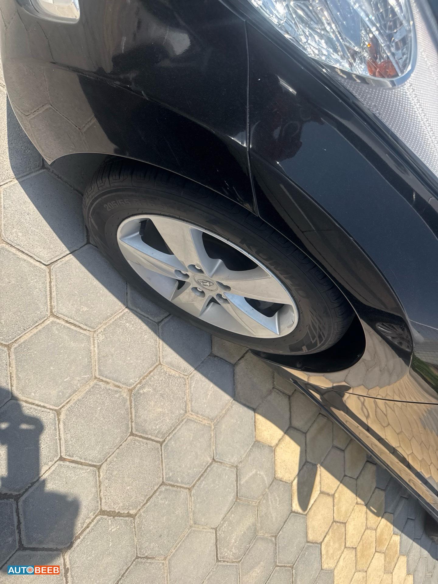 Hyundai Avante 2012
