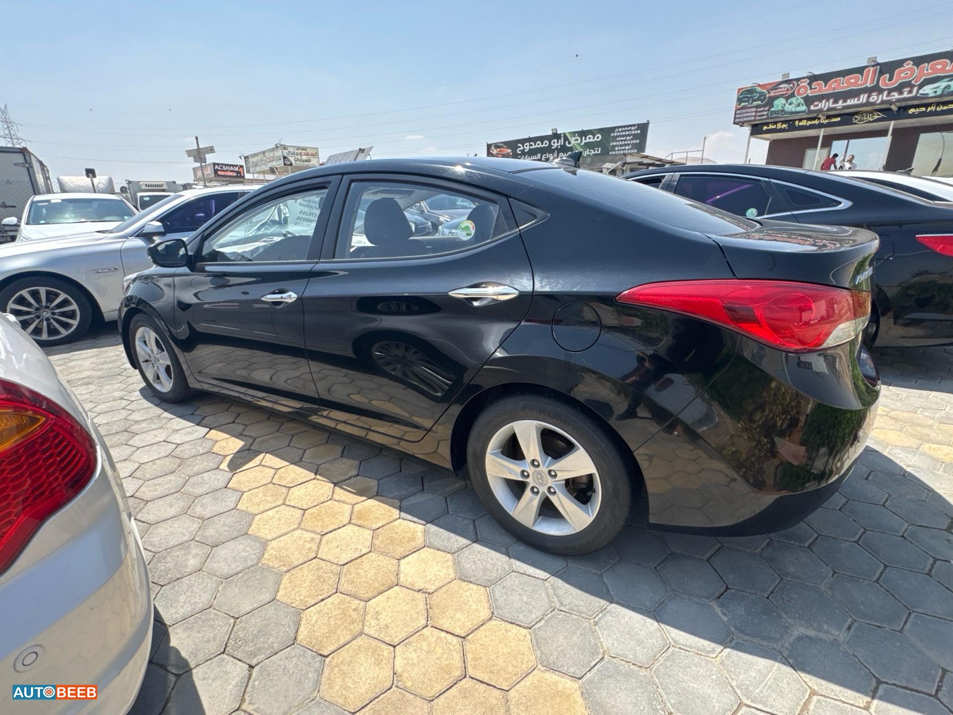 Hyundai Avante 2012
