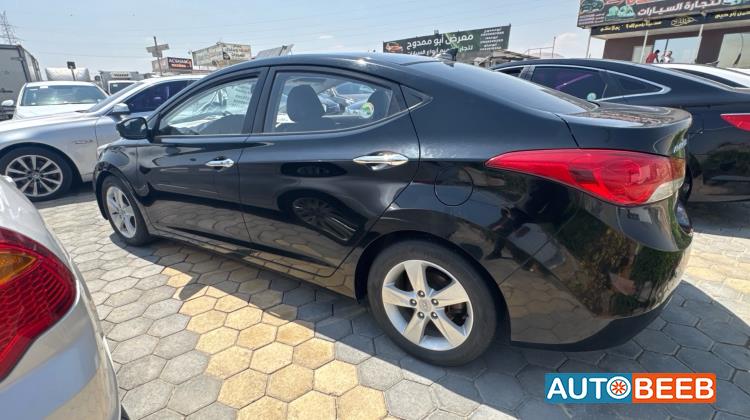 Hyundai Avante 2012