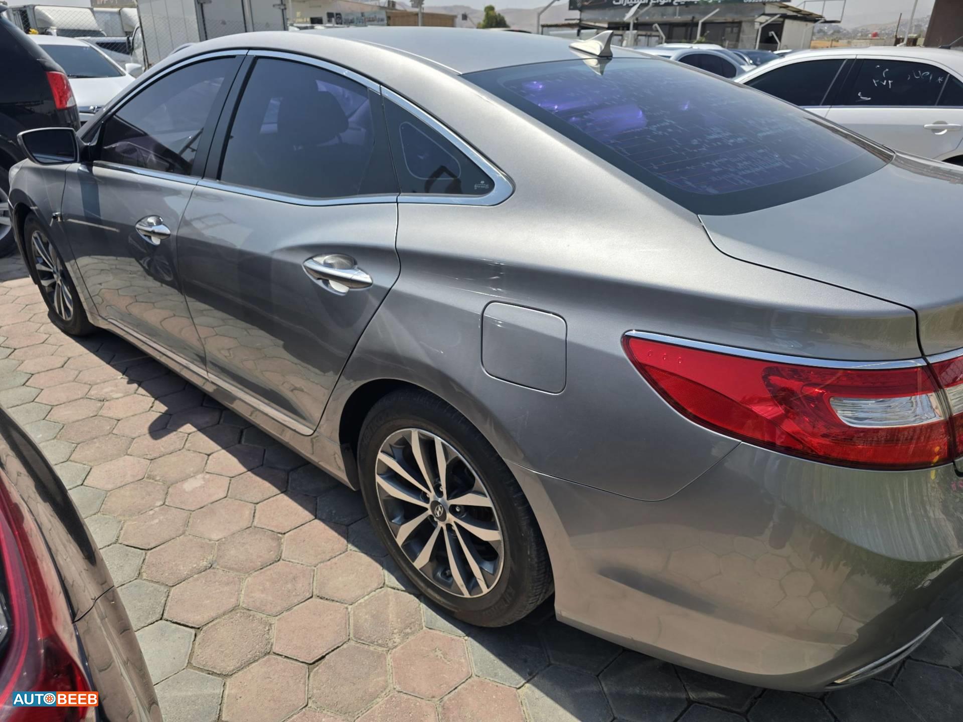 Hyundai Grandeur 2012