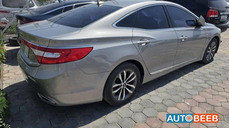 Hyundai Grandeur 2012