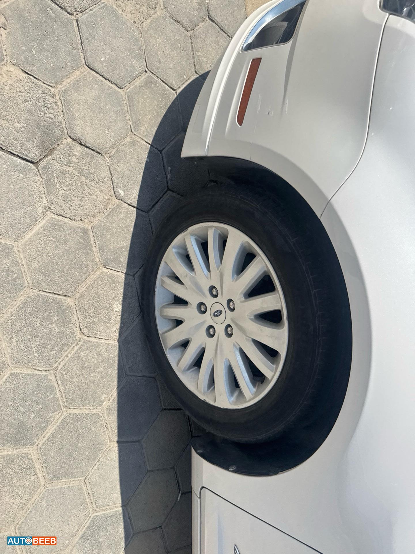 Ford Fusion 2012