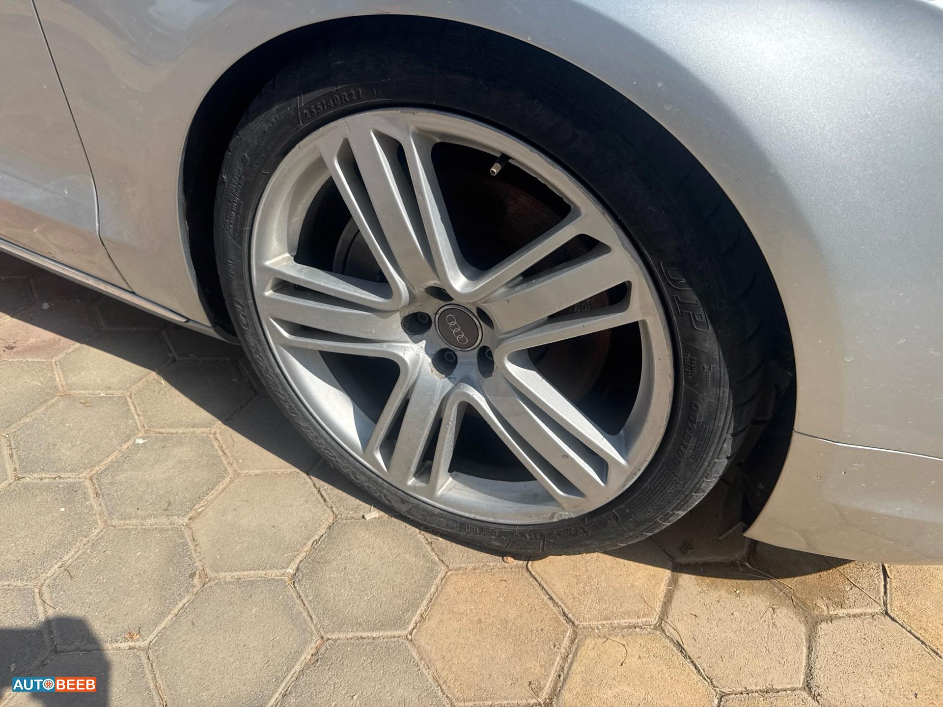 اودي A8 2015