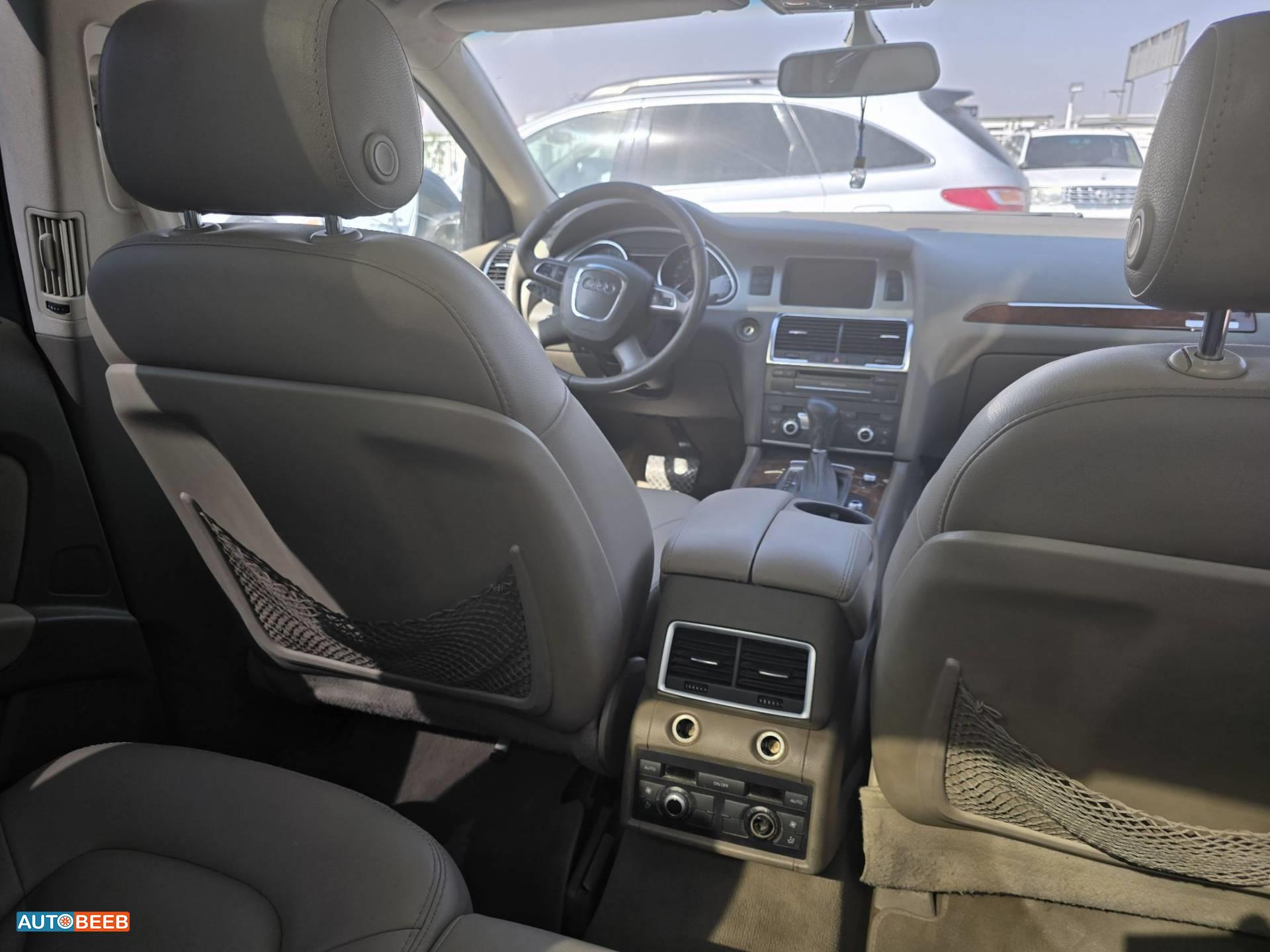 اودي Q7 2010