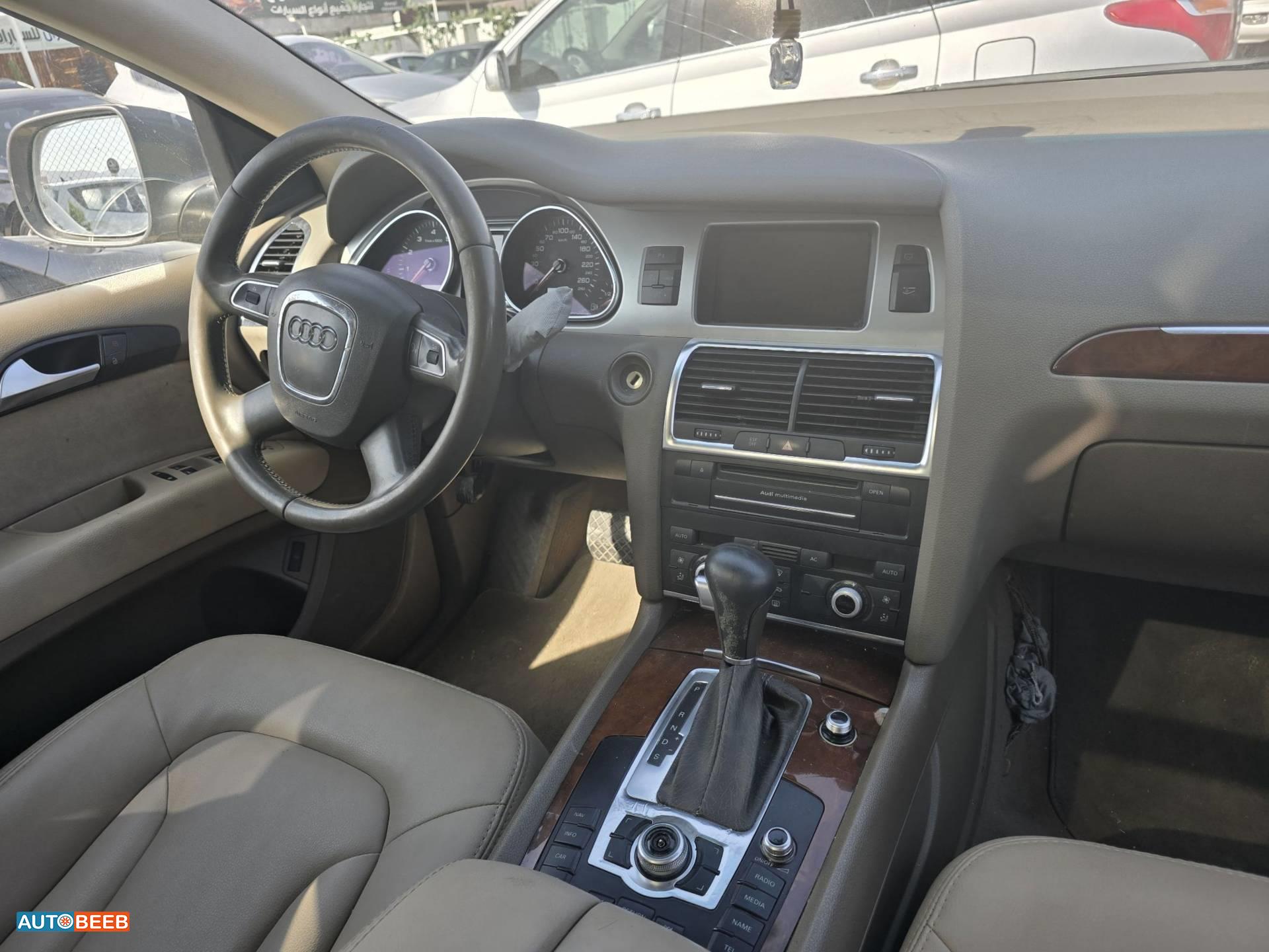 اودي Q7 2010