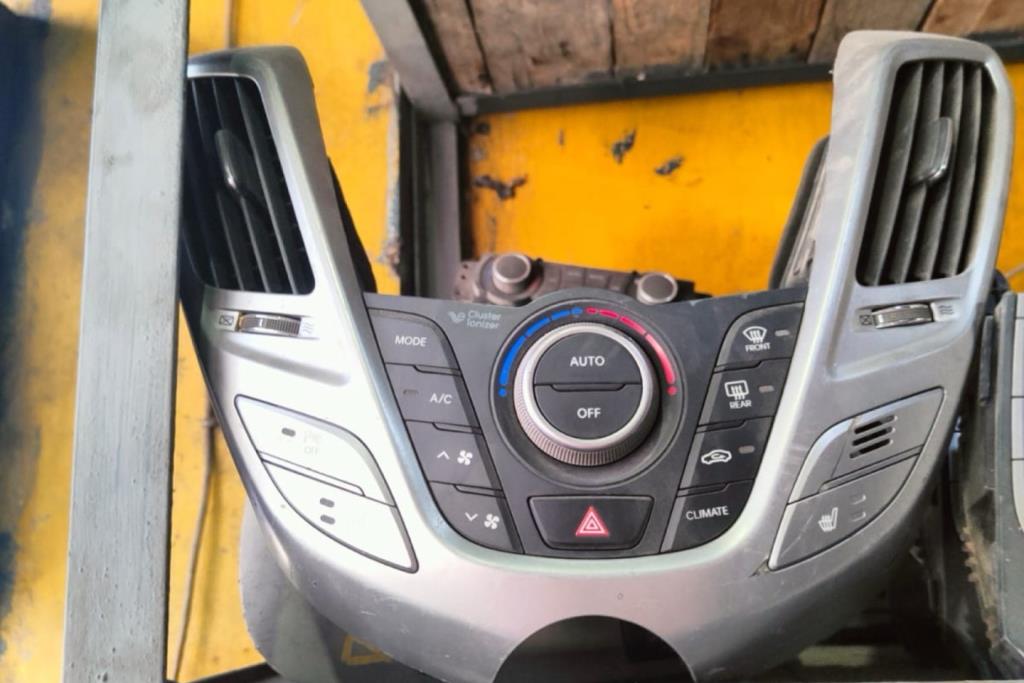 Cabin  Dashboard Hyundai Veloster