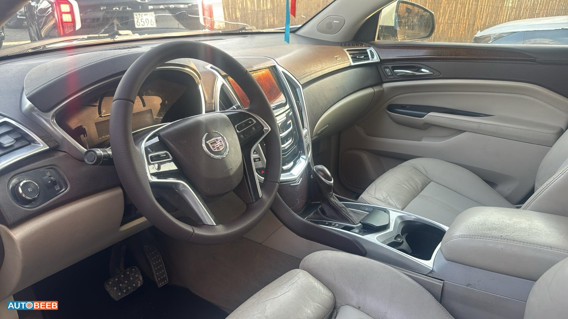 كاديلاك SRX 2013