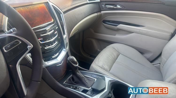 كاديلاك SRX 2013