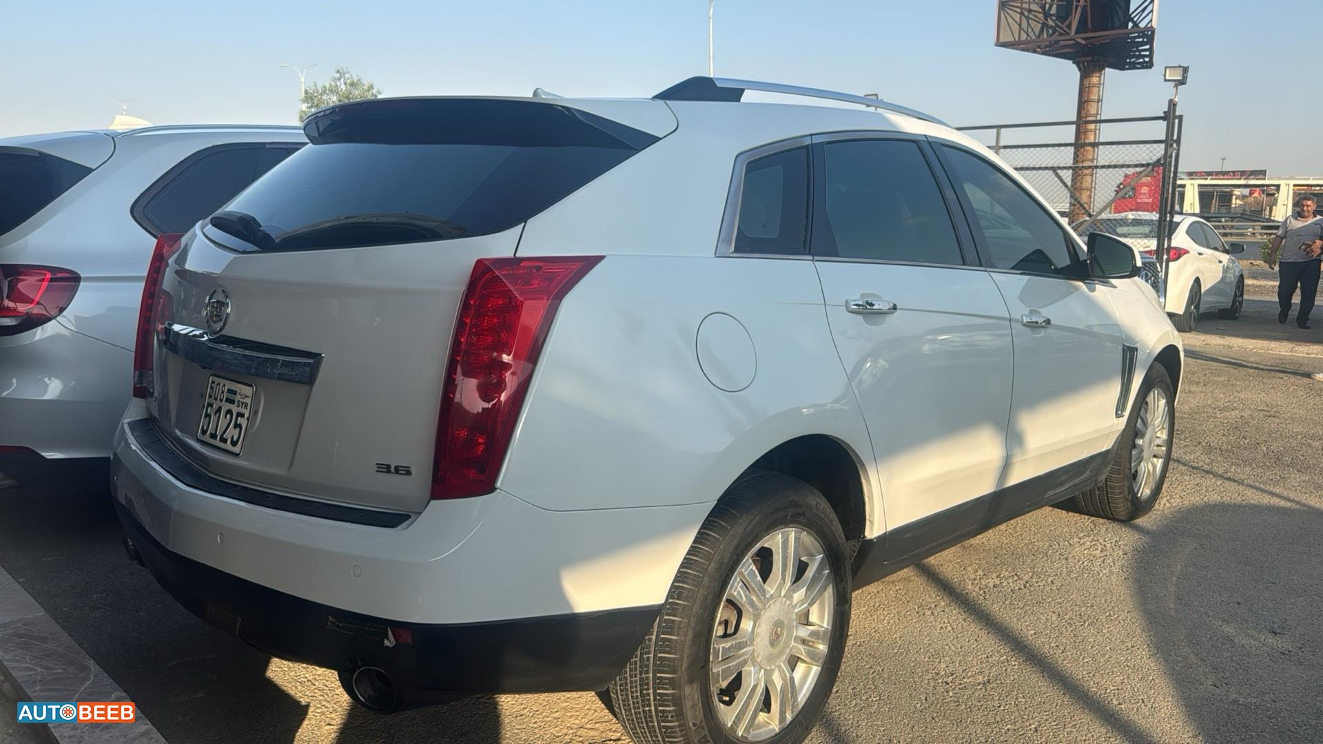 كاديلاك SRX 2013