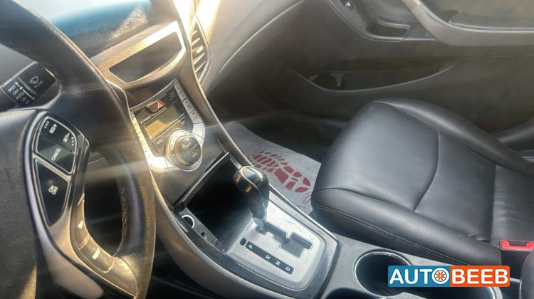 Hyundai Elantra 2011
