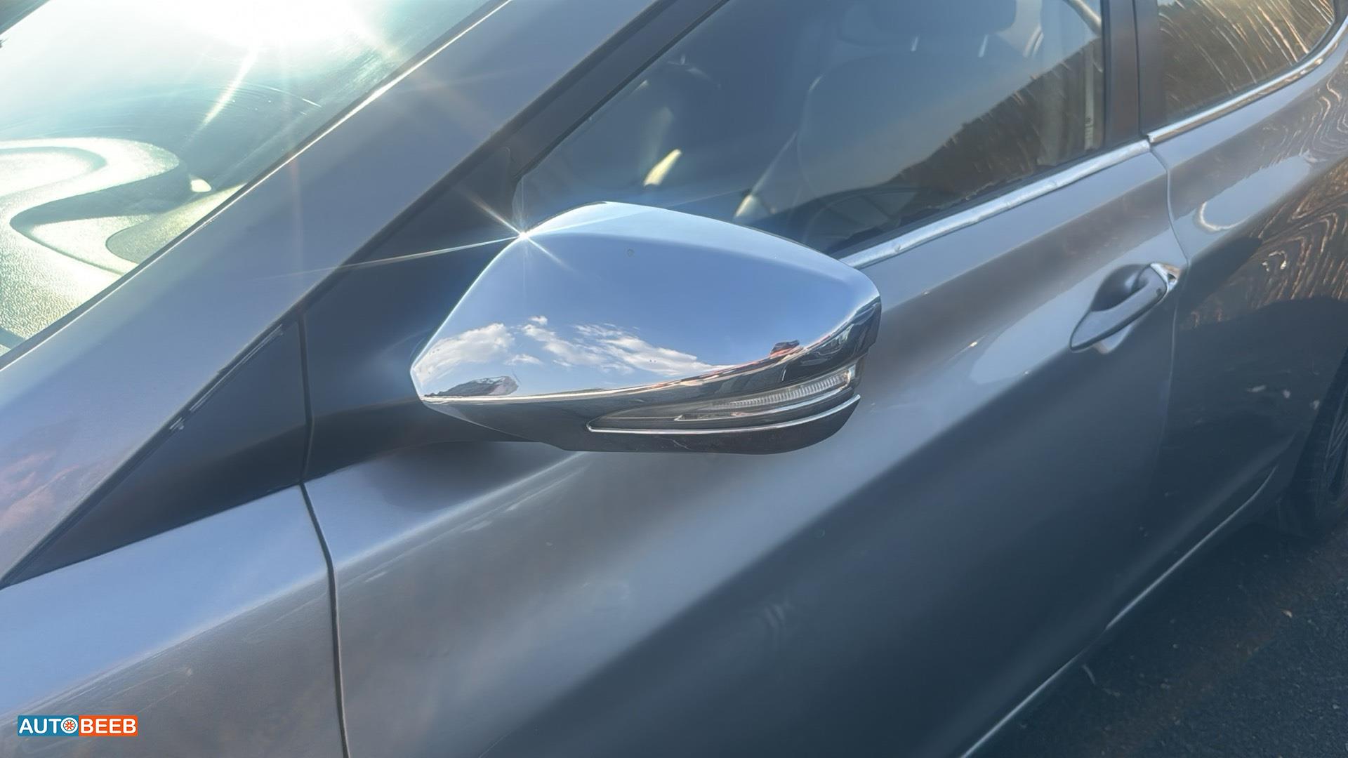 Hyundai Elantra 2011