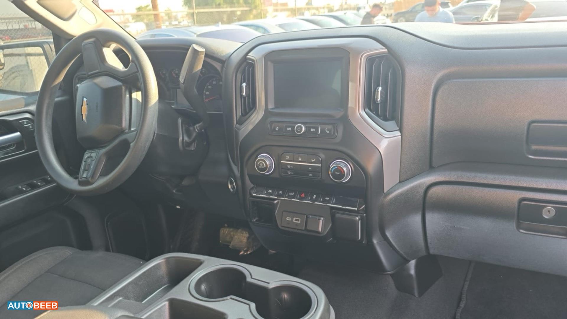 Chevrolet Silverado 2023