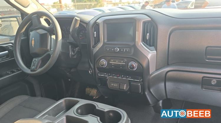 Chevrolet Silverado 2023