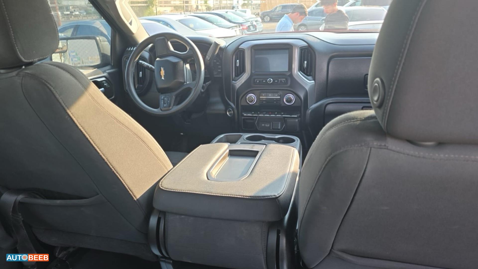 Chevrolet Silverado 2023