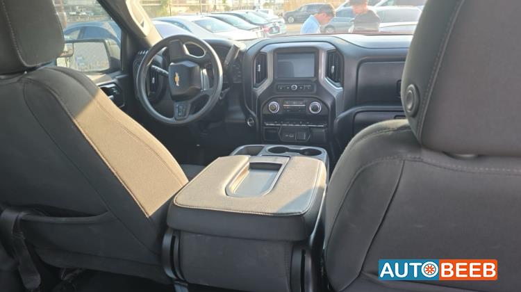 Chevrolet Silverado 2023