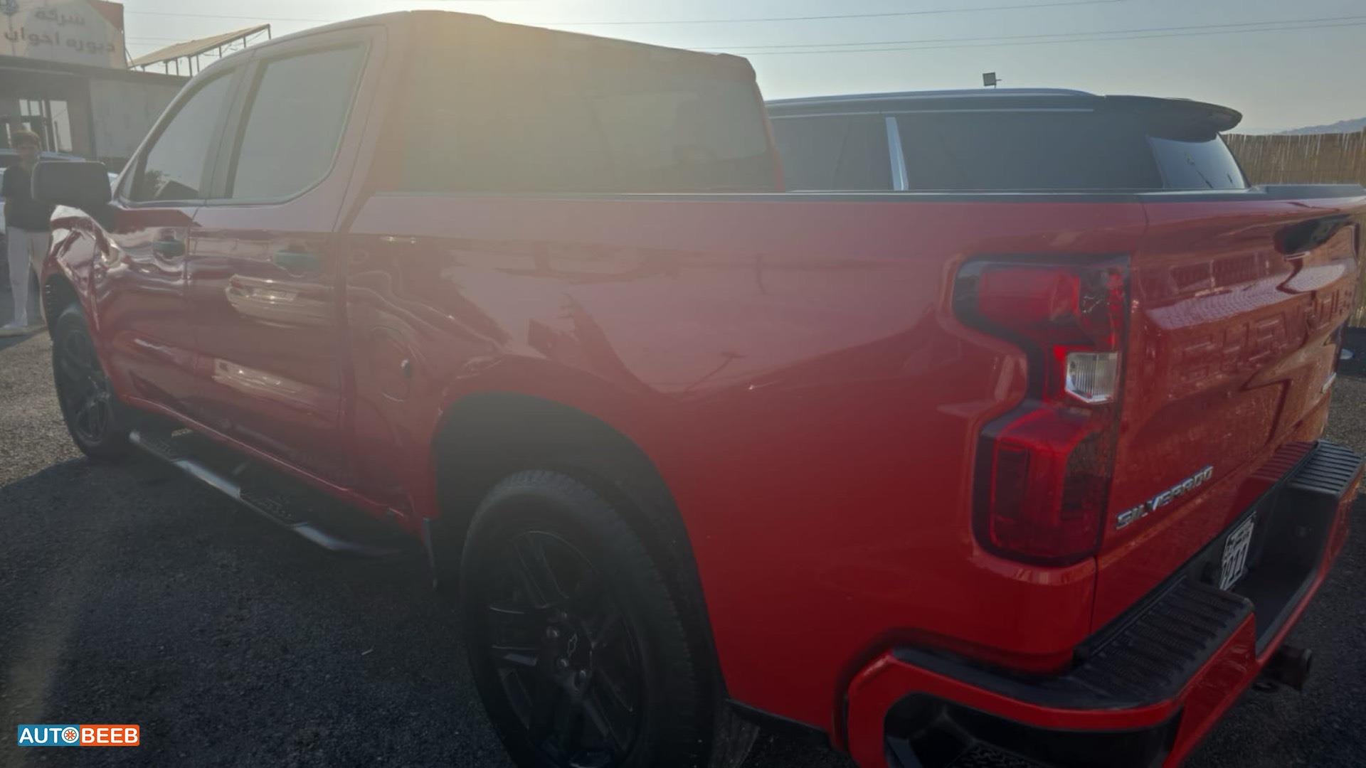 Chevrolet Silverado 2023
