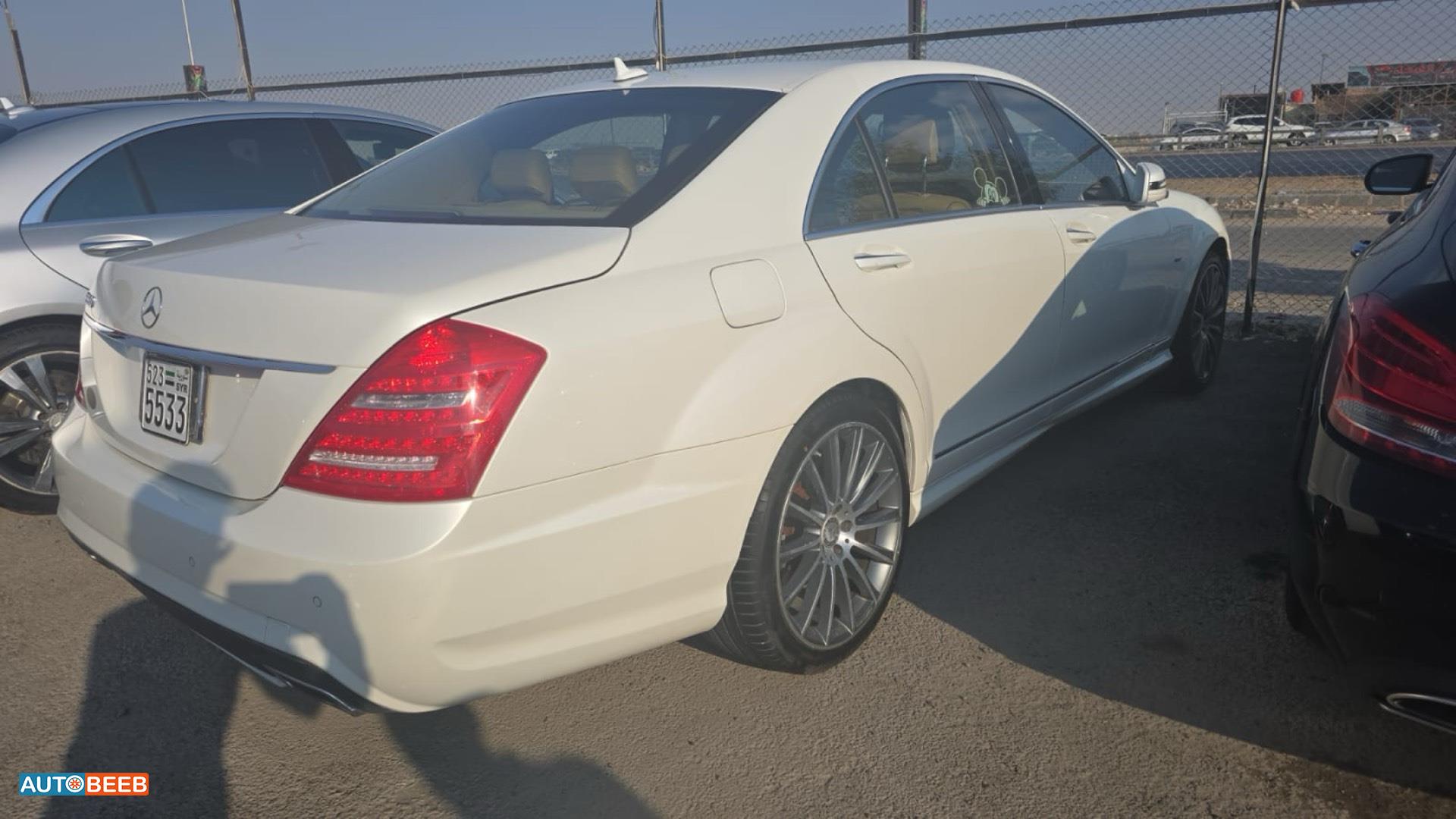 مرسيدس بنز S550 2011
