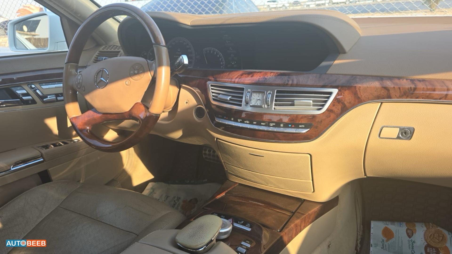 مرسيدس بنز S550 2011