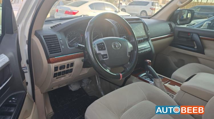 Toyota Land Cruiser 2015
