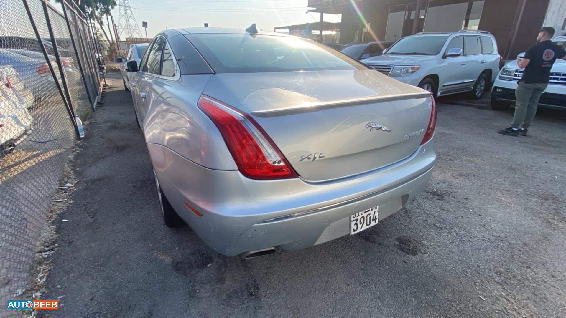 Jaguar XJ 2011