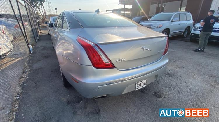 Jaguar XJ 2011