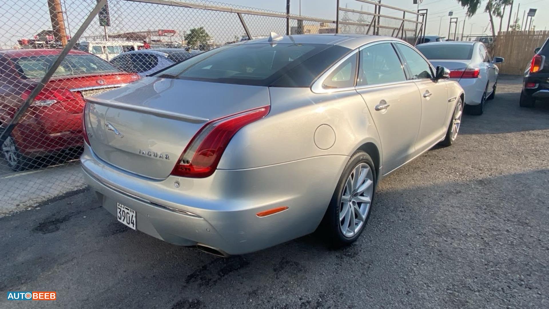 Jaguar XJ 2011