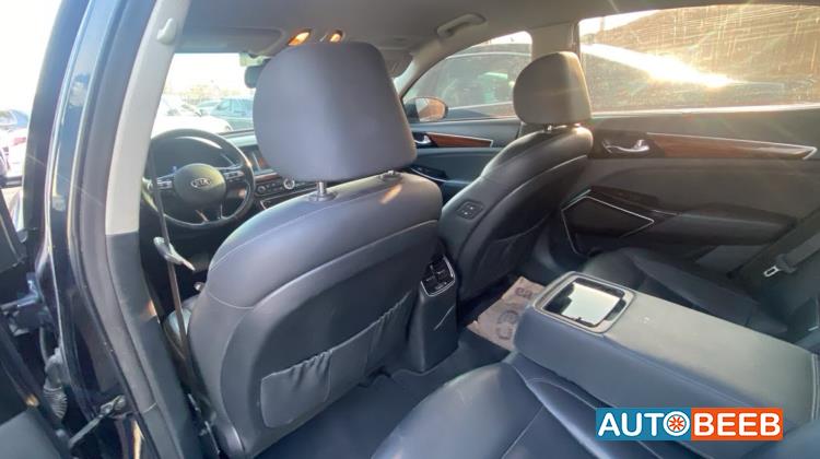 KIA Cadenza 2017