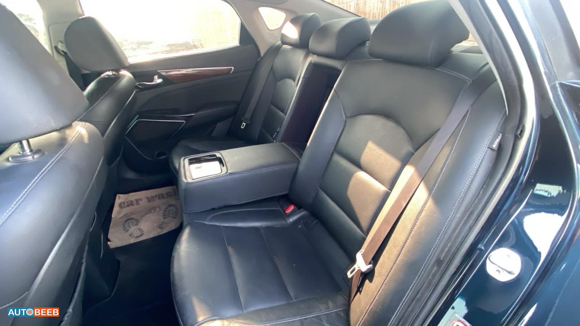 KIA Cadenza 2017