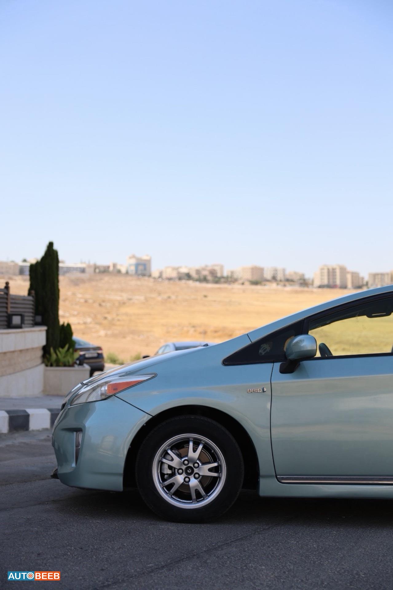 تويوتا بريوس 2015