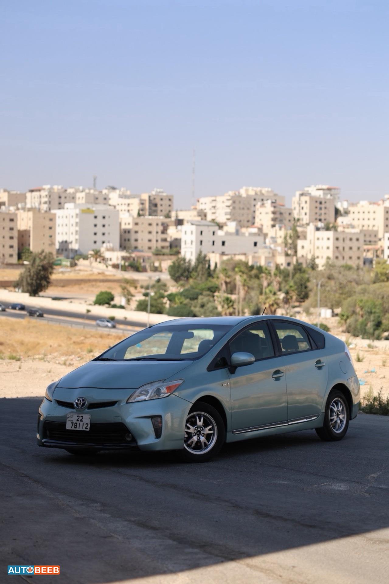 تويوتا بريوس 2015