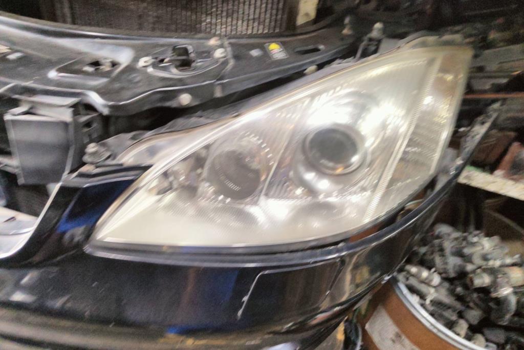 Lights Front light Mercedes Benz C200