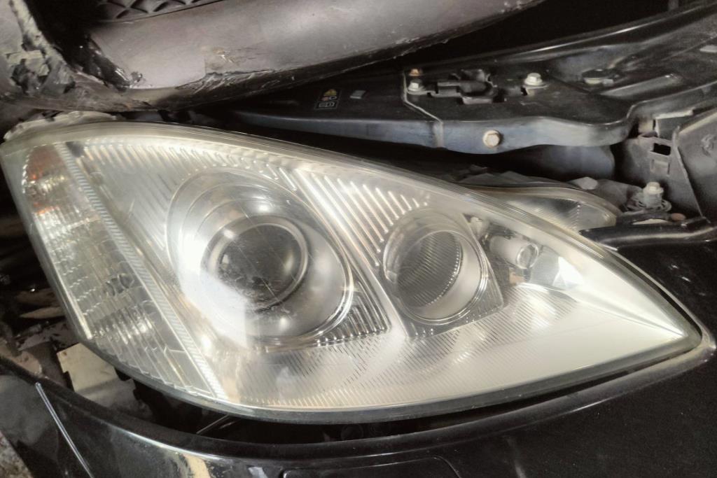 Lights Front light Mercedes Benz C200